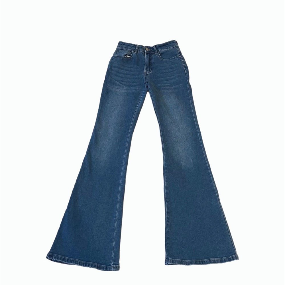 ✨SHEIN Petite High Rise Women's Flared Blue Jeans✨